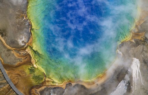 美国最大的热泉，黄石国家公园大棱镜热泉.jpg
