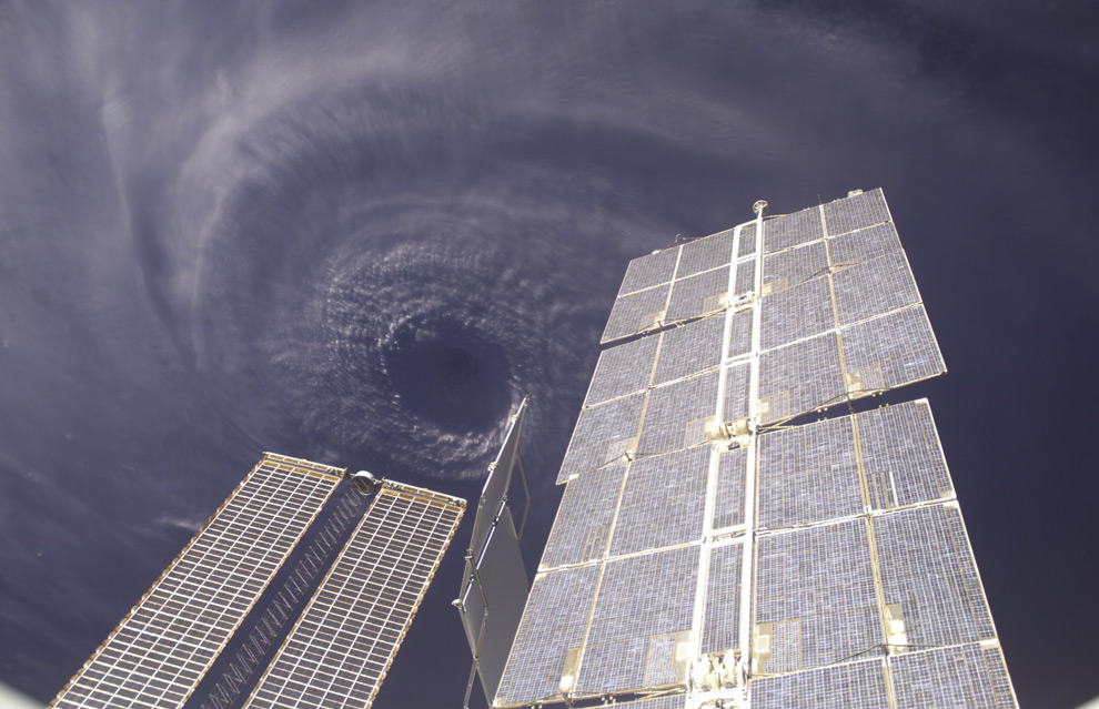 8_5Hurricane_pictures_from_space.jpg