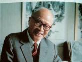  10 1960年3月，物理学家王淦昌等人发现反西格玛负超子，把人类对微观世界的认识向前推进了一大步。 ...