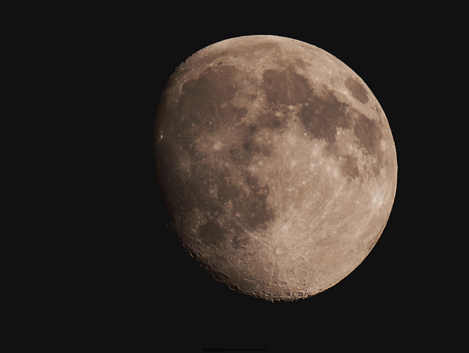 moon_s.jpg