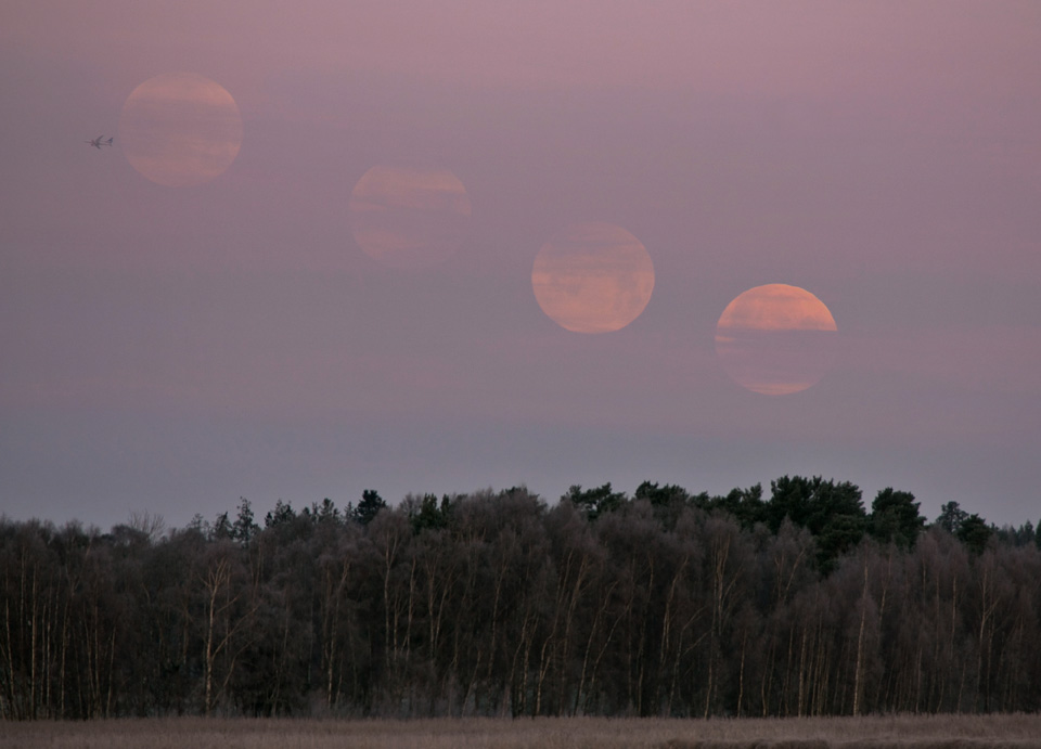 P-M-HedAcn-Moonset-small_1259873744.jpg