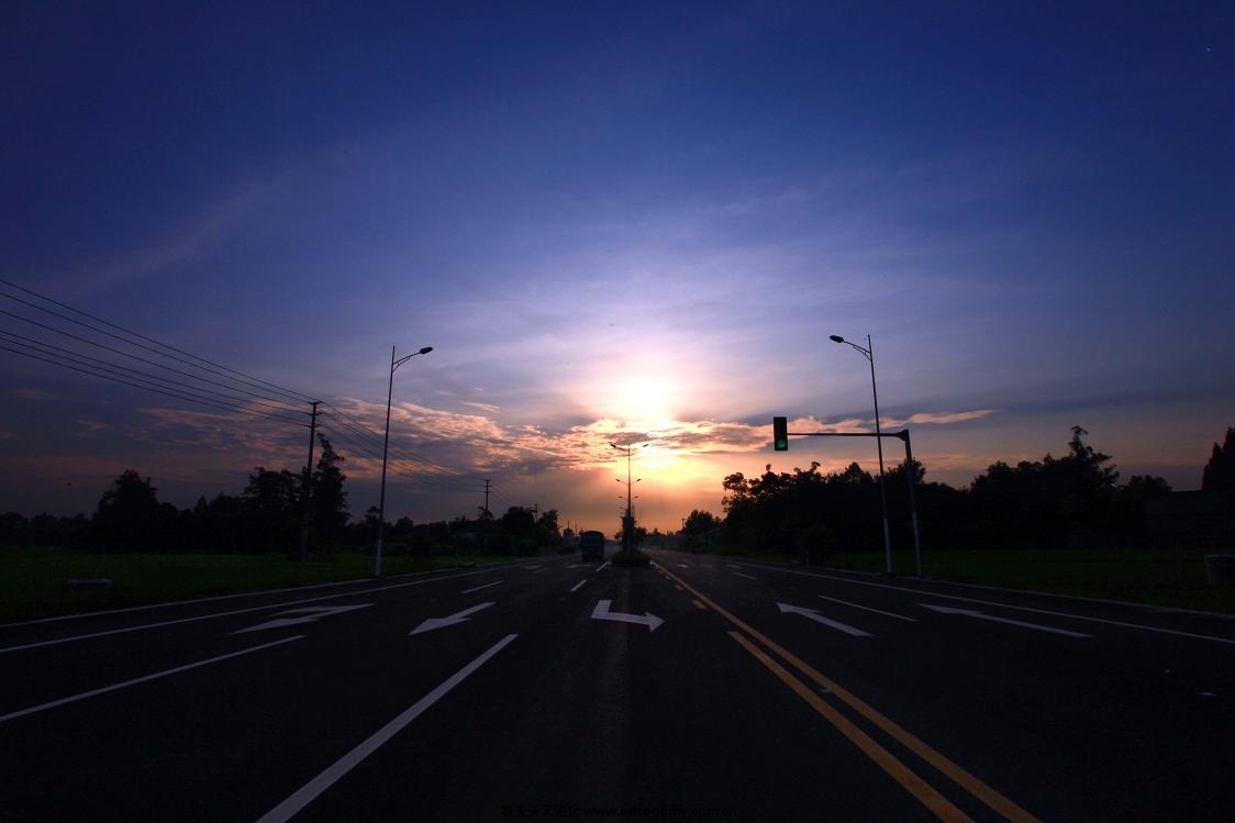 夕阳.jpg