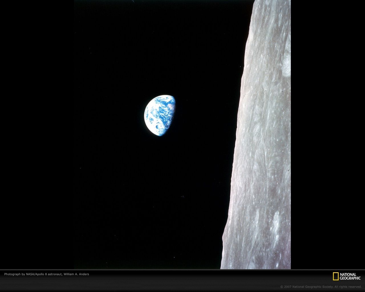 color-earthrise-GPN2001000009-xl.jpg