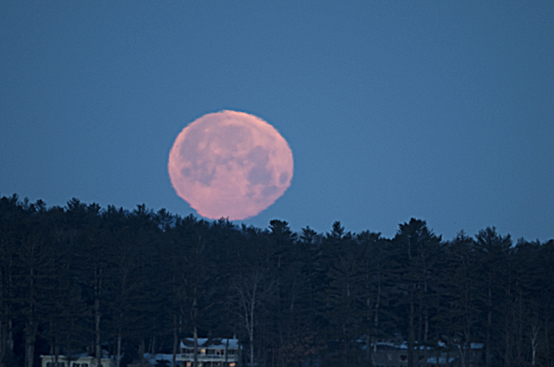 John-Stetson-moon_perigee_horizon_800_3279_2_1264861122.jpg