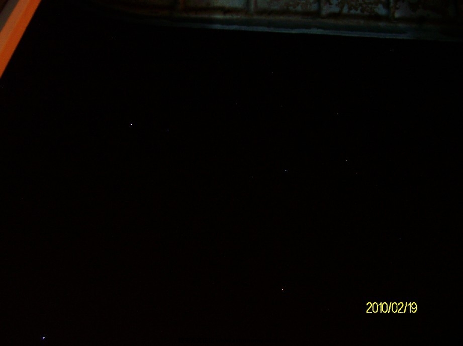 红色的应该是火星.jpg