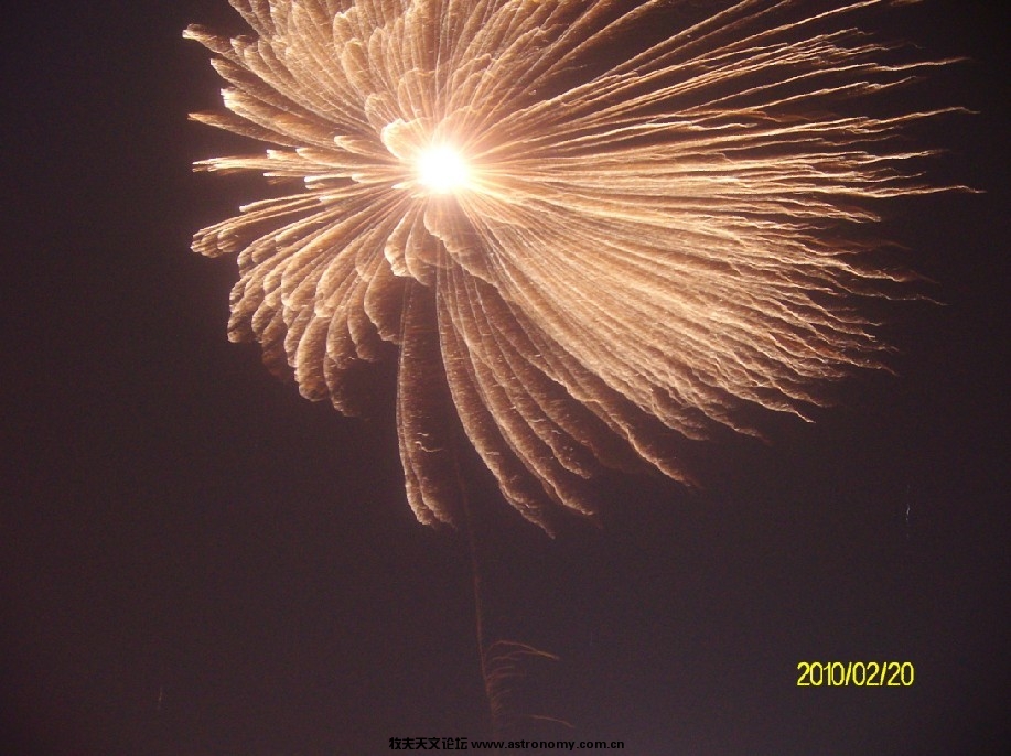 一个大烟花.jpg