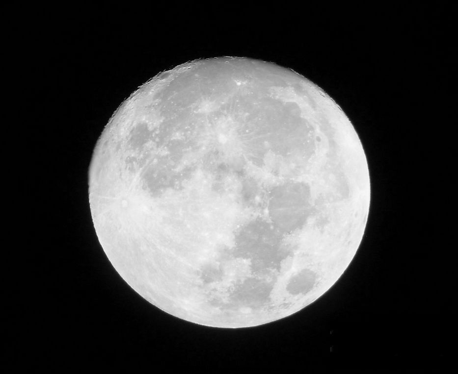 20100227月亮_光影_5.jpg