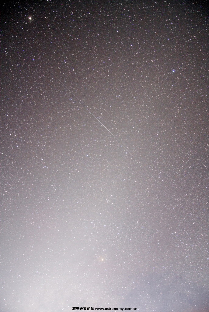 黄道光锥与火流星.jpg