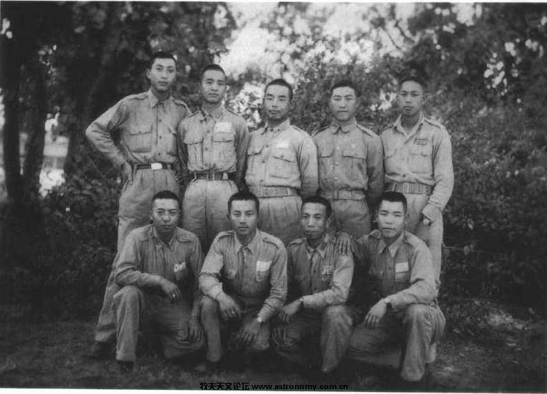 远征军驻印部队士兵1944年元旦在印度蓝姆伽军营合影.jpg