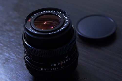 Carl Zeiss Jena 35mm 2.4 mc 6.jpg