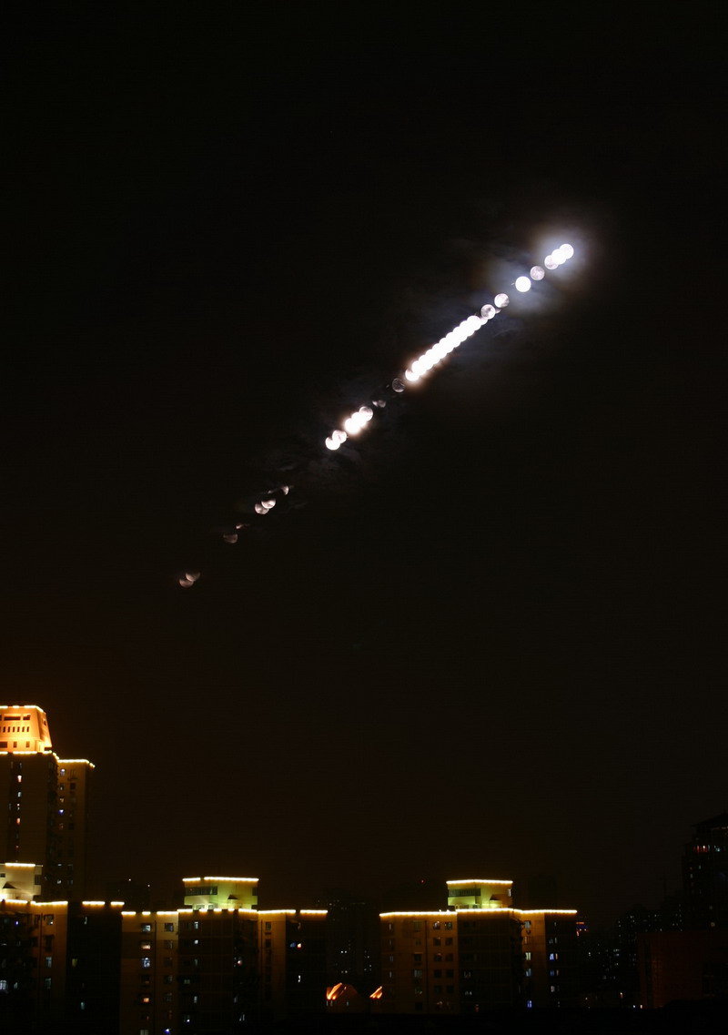 moontrails.jpg