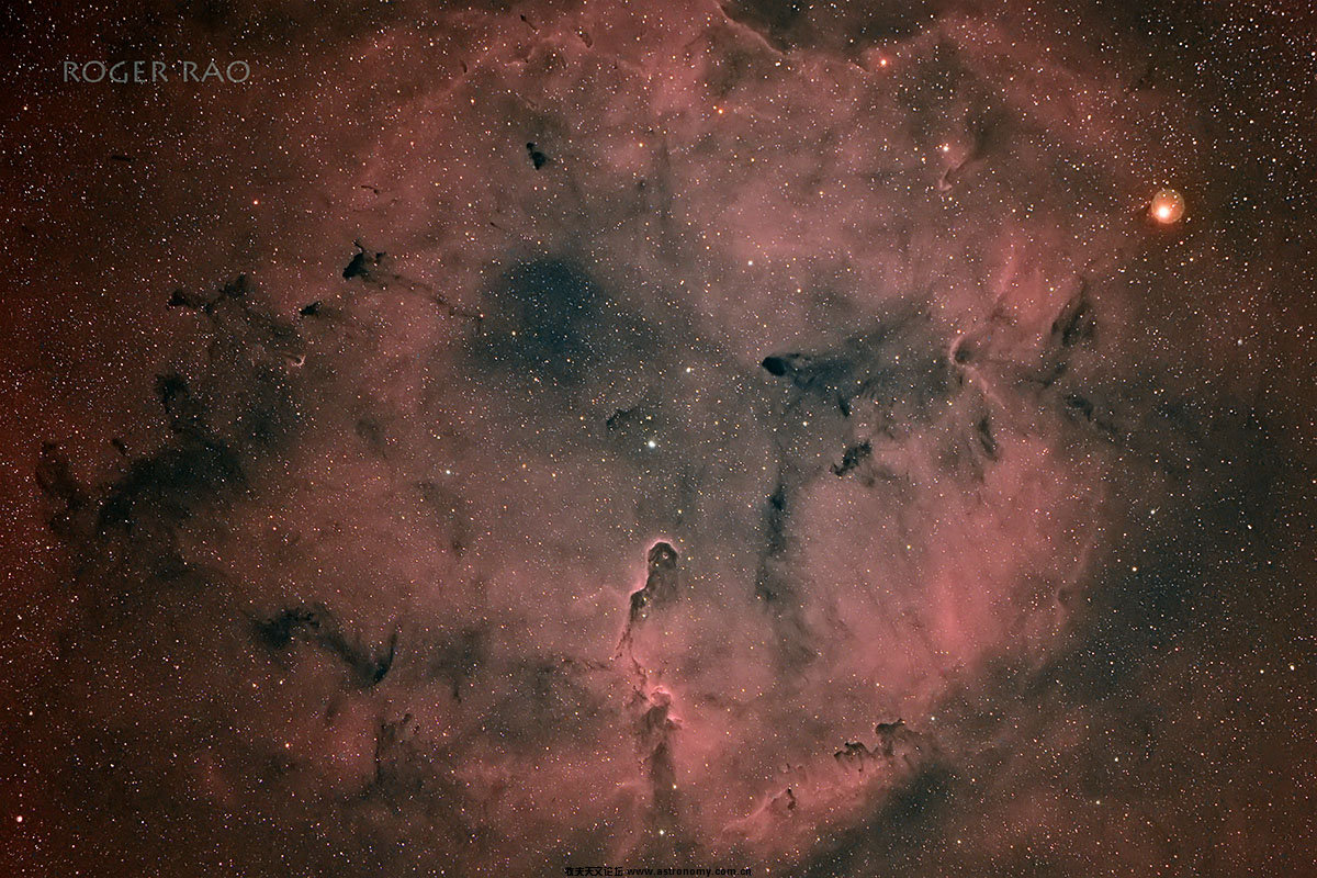 20100703-ic1396-rgb-1200.jpg