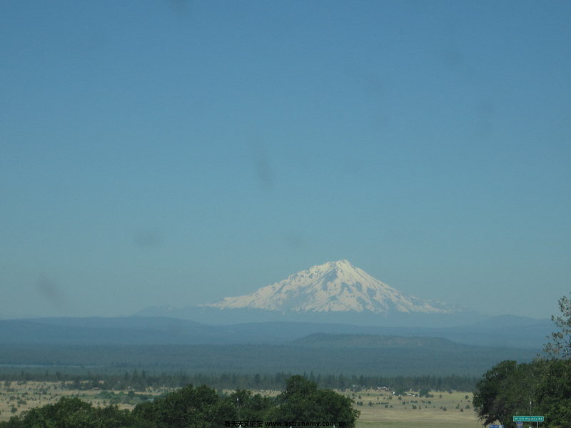 200KM外的眠火山Mount Shasta