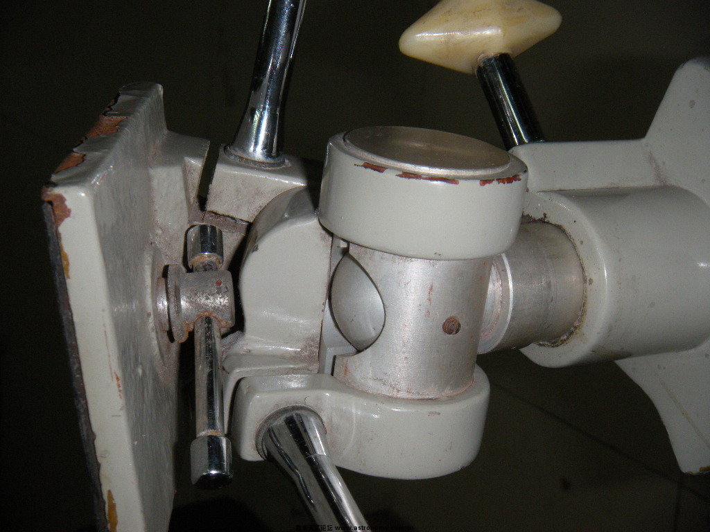 S60- 004.jpg