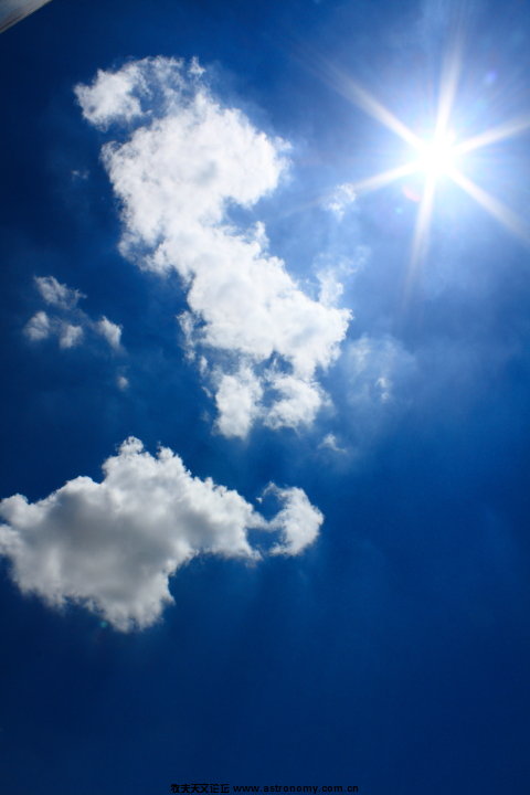夏日蓝蓝
