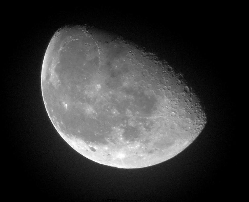 moon.JPG