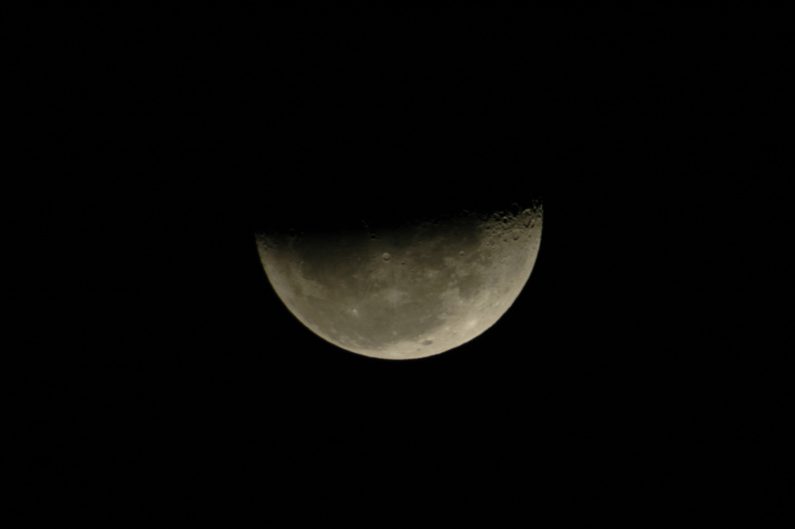 70EQ直焦，1/20s，iso320