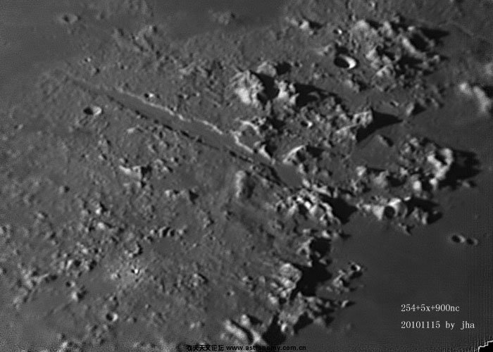 Moon_R_15_11_2010_203930_pp.jpg