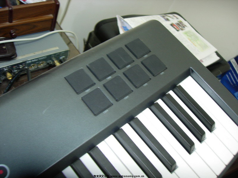 AXIOM61