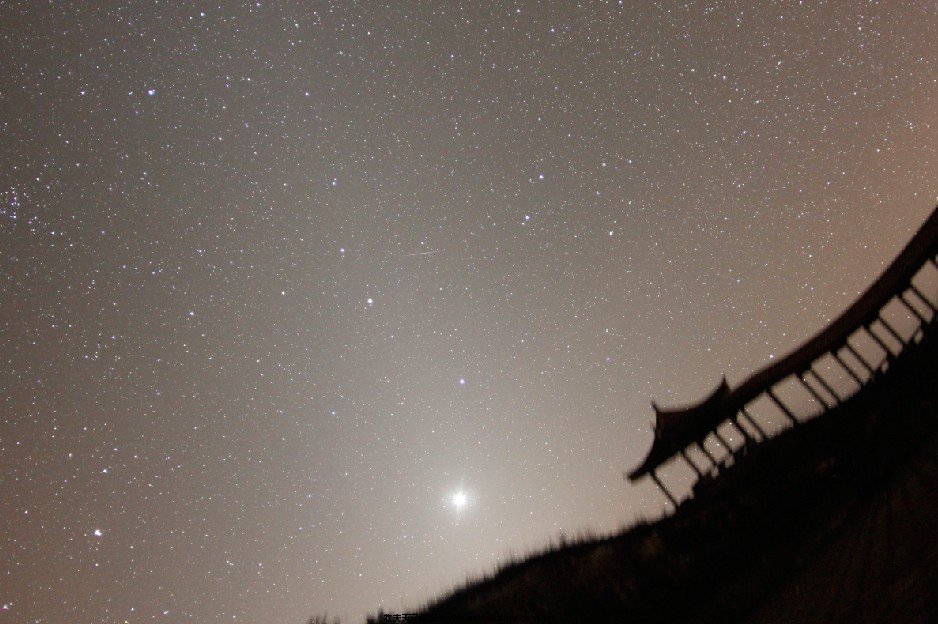 金星与流星.jpg