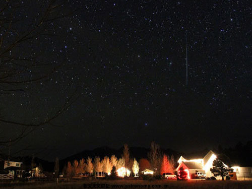 2010年12月14日 美国亚利桑那州上空的双子座流星 