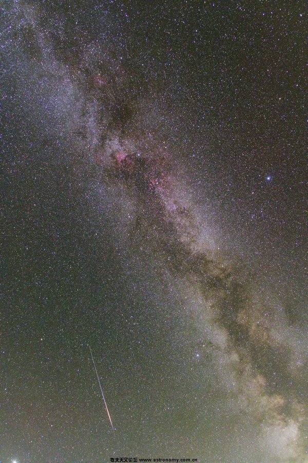 Shooting Star and Milky Way1.jpg