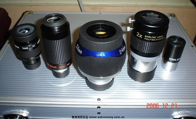 1316719-eyepieces for dec 21 2006.jpg