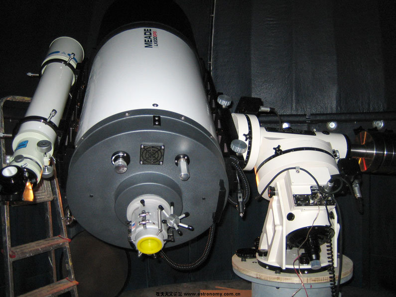 942389-AP16-2.jpg