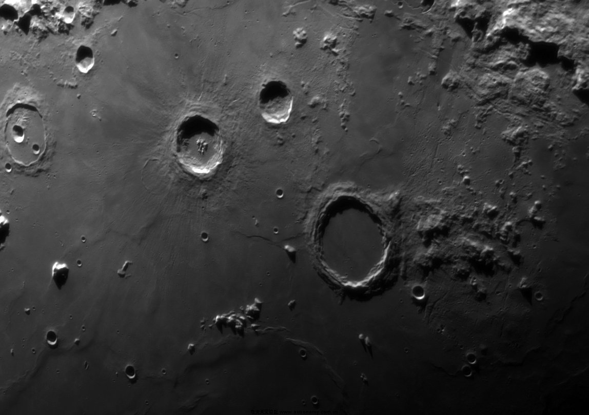 lune_-11-02-11-19-00-10_20110213_084957_pp.jpg