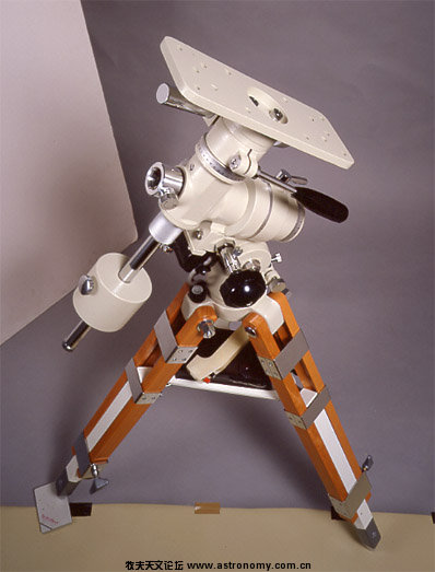 P-2S equatorial mount1986.jpg