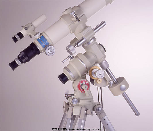 P-2Z equatorial mount 1992.jpg