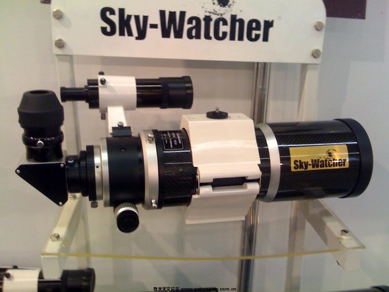 new_skywatcher_100ED_Petzval.jpg