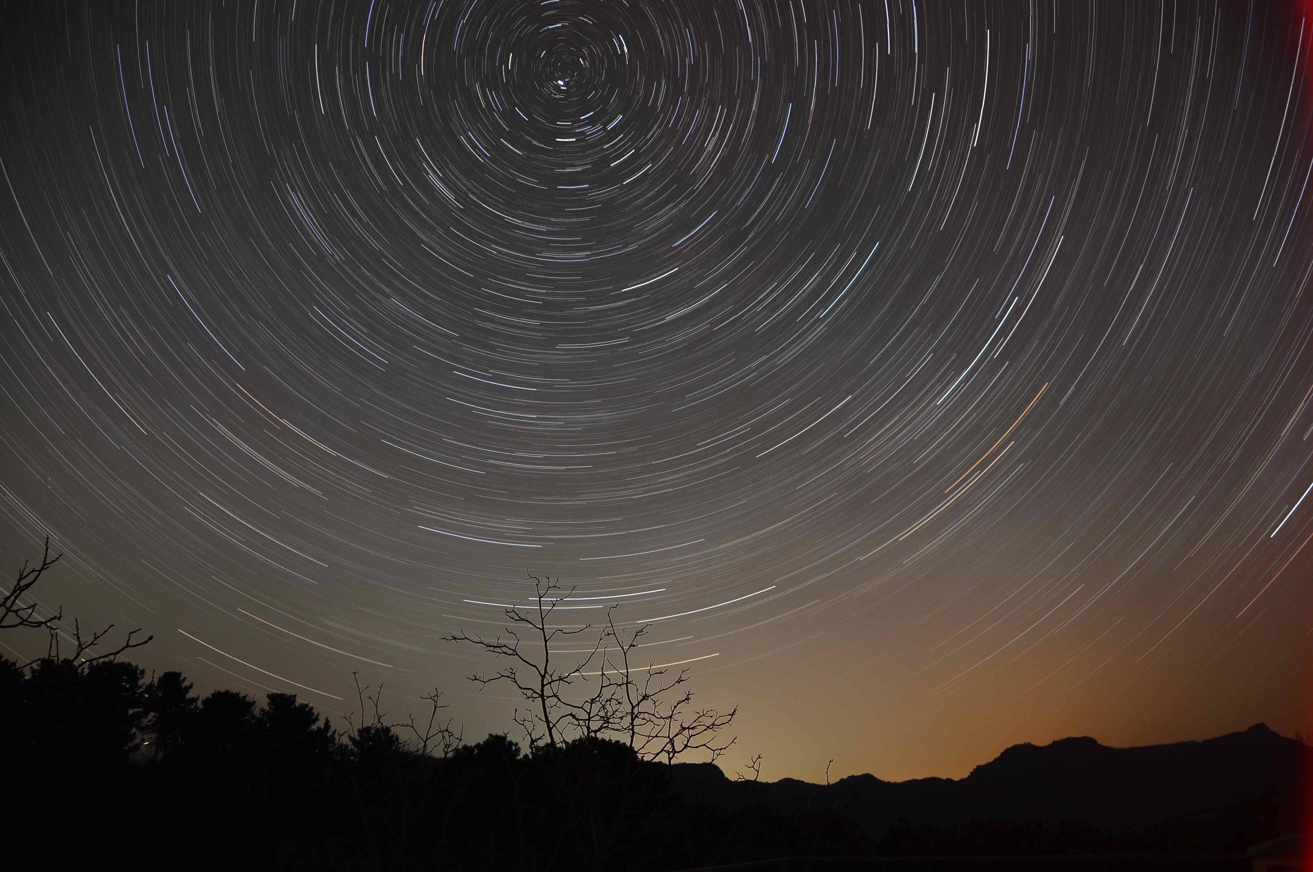 Startrails_fullsize.jpg