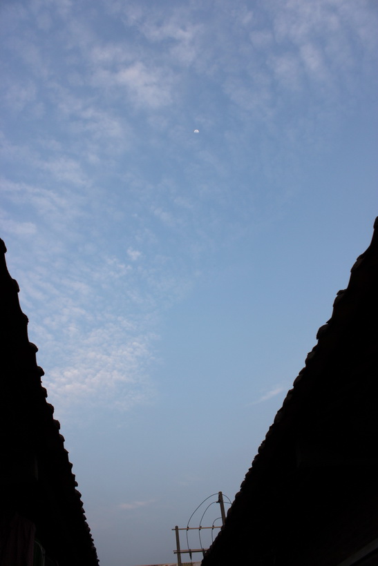 东边天空.JPG