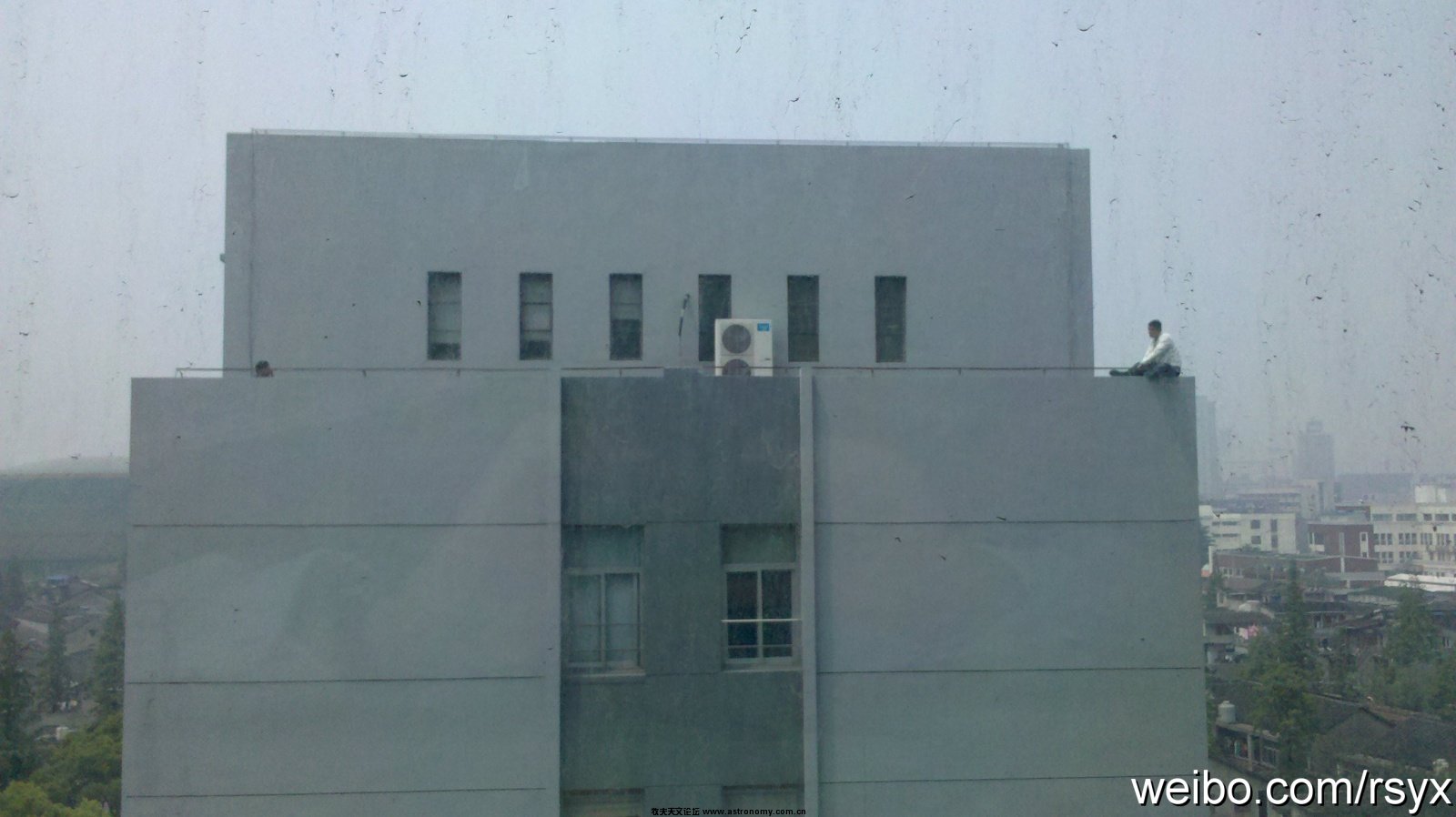 谈判专家到场