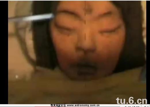 在飞船中发现的外星人尸体