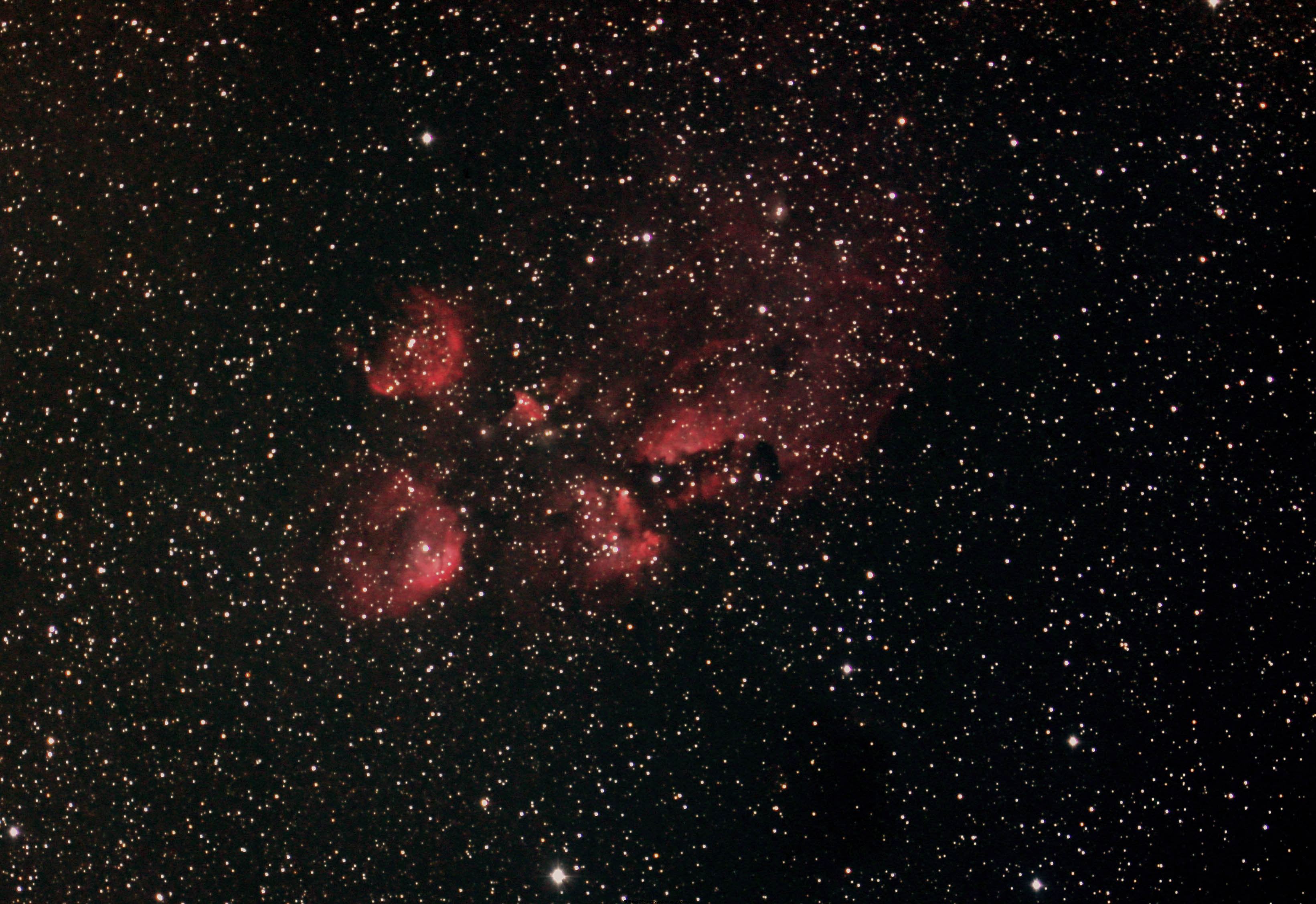 NGC 6334 iso800 30sx22 4 27 11 small_0000_图层 0 副本.jpg