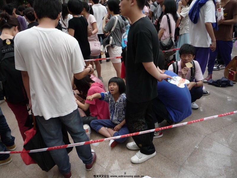 累了坐一下.JPG