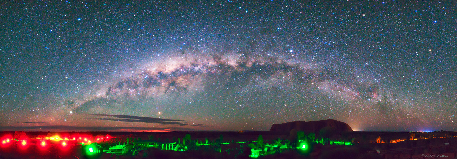 澳大利亚乌鲁鲁国家公园-美丽的灯光堪比伴月星辰找的动漫图片.jpg