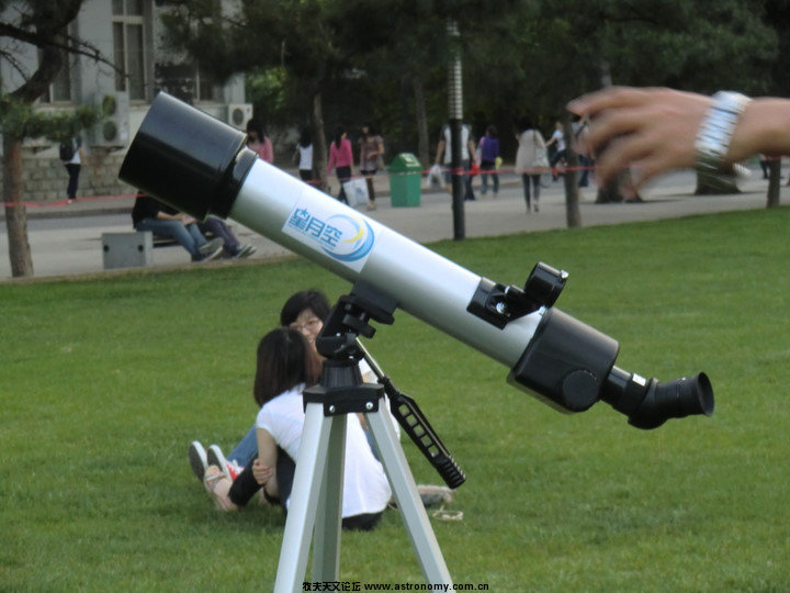 社里立自己的望远镜