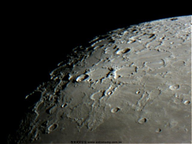 moon1.jpg