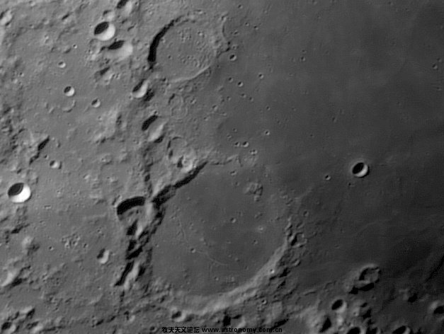 Moon_2011-08-18_05-37-30.jpg