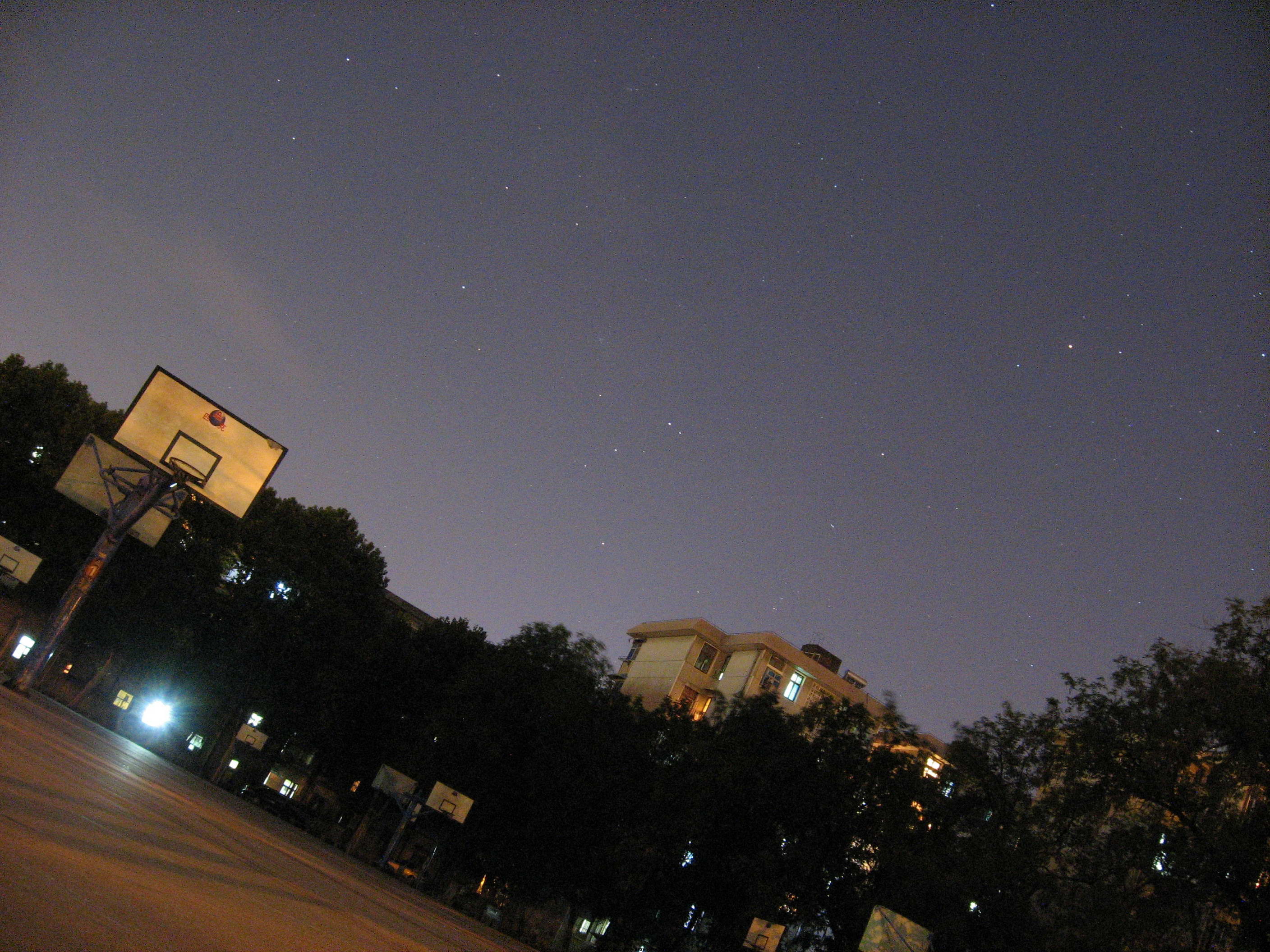 在湖北大学拍的星空