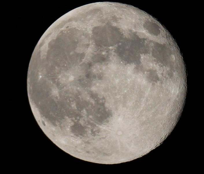 moon1.JPG
