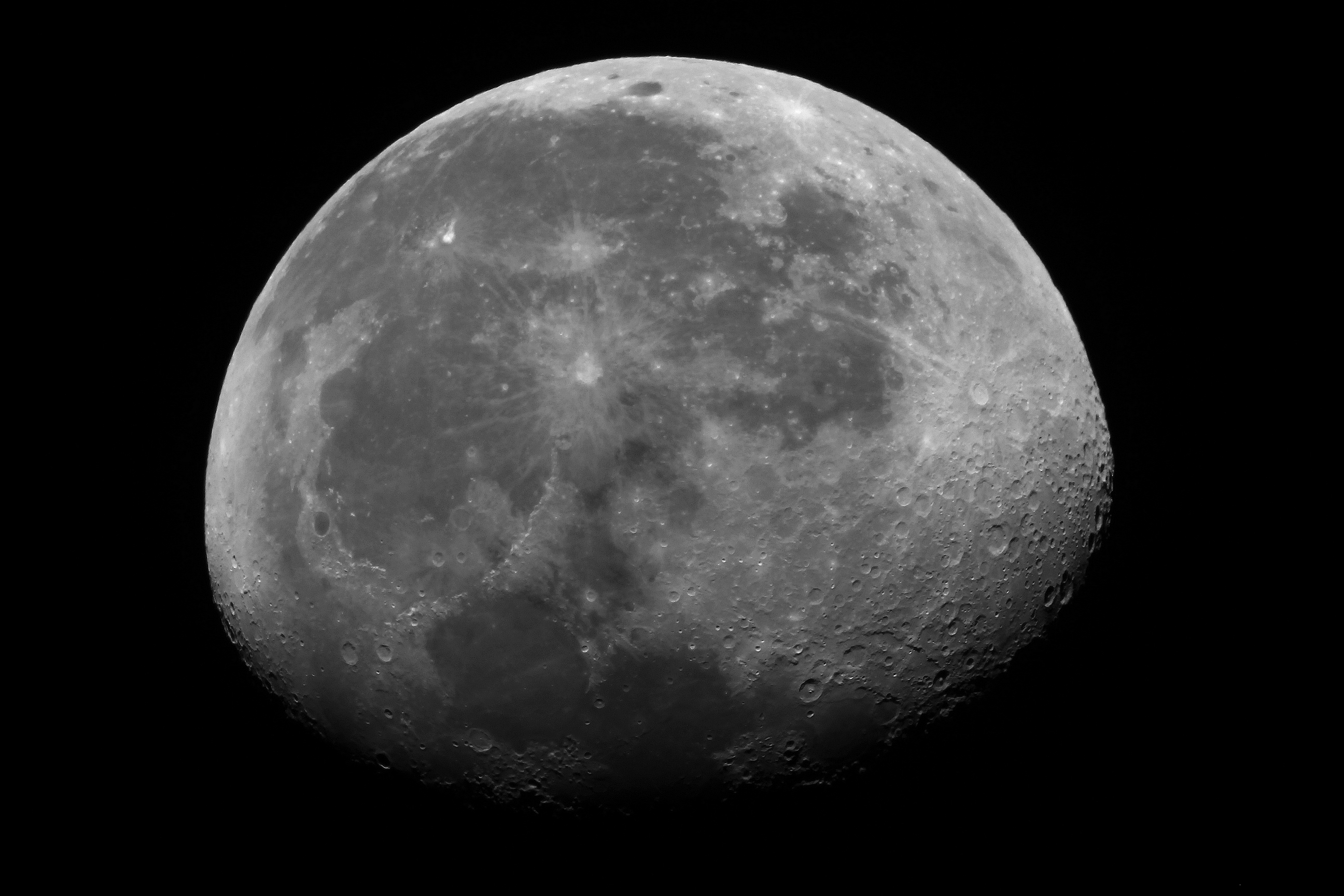 农历初二的月亮图片图片