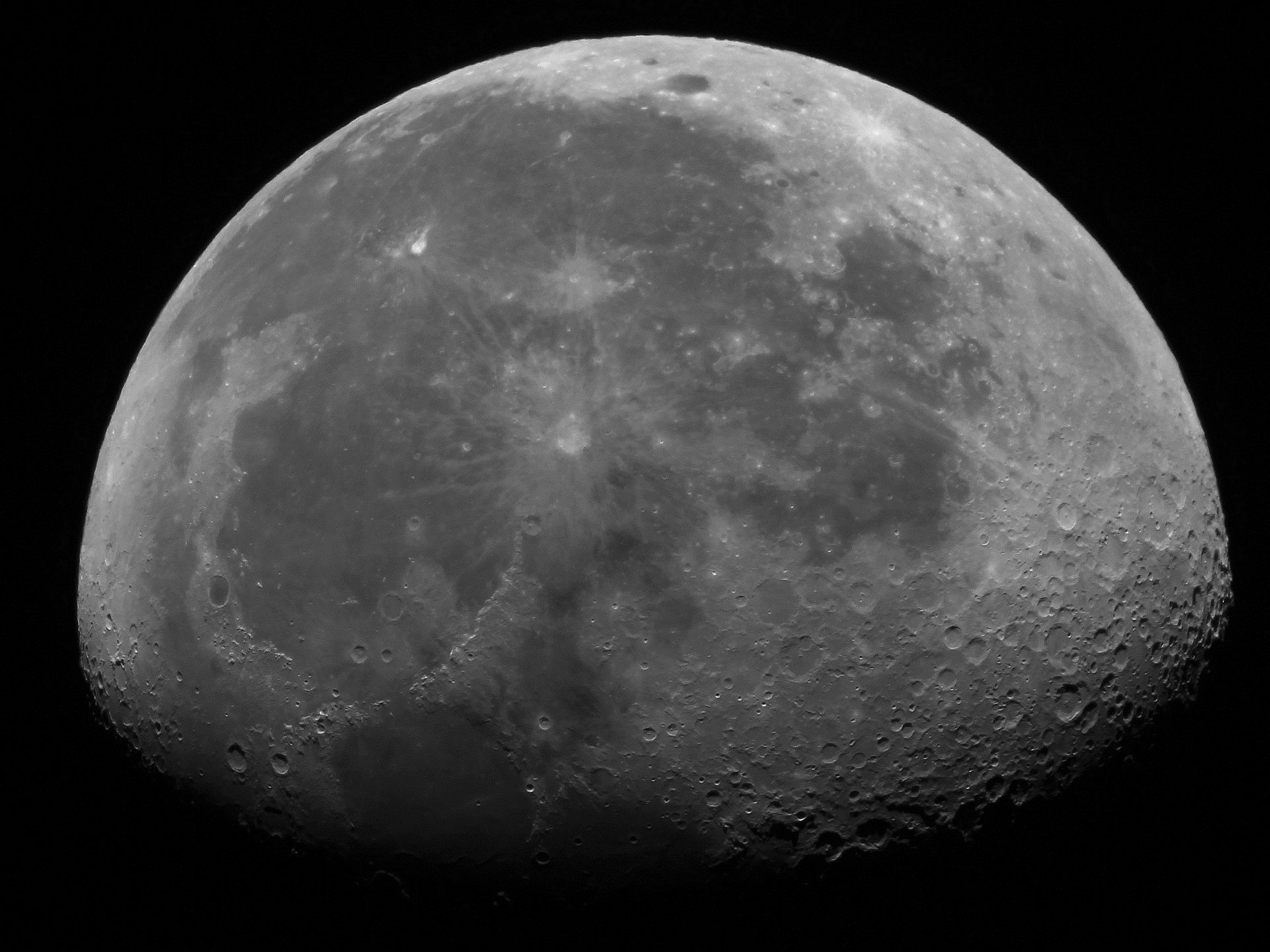 初二十一【凌晨1点33分】的月亮