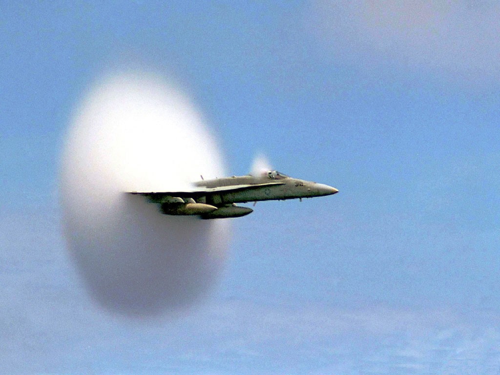 发几张飞机突破音障的瞬间照片 - 酷图欣赏 - 牧夫天文论坛(中国最早